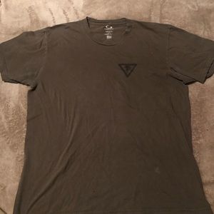 Oakley T-shirt